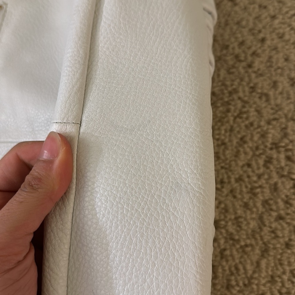 White Shoulder Bag - Picture 10 of 17